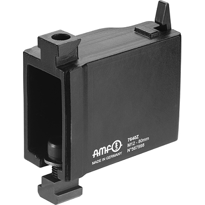 Spacer element with quick-action clip