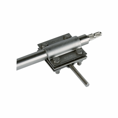 Connection clamp for earth rods