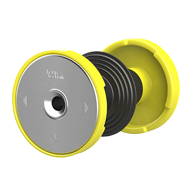 Insulated earthing entry