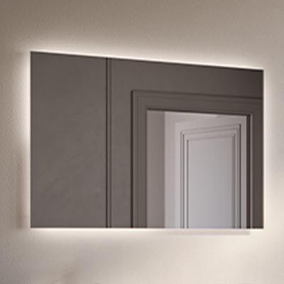 Specchio senza telaio. Luce ambientale su 4 lati. Solo collegamento a rete