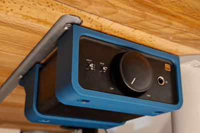 FiiO K5 Pro desk mount w