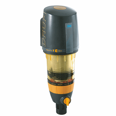 Semi-automatic backwash filter with pressure reducer
